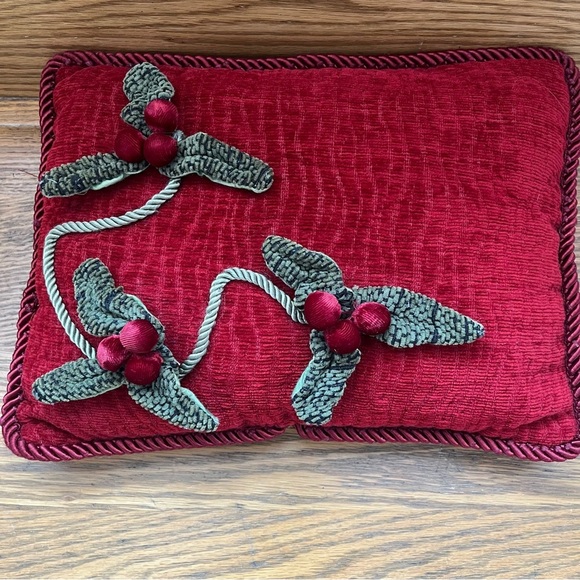 Holiday throw pillow with decorative holly berries. 9-1/2 x 13. - Picture 1 of 4